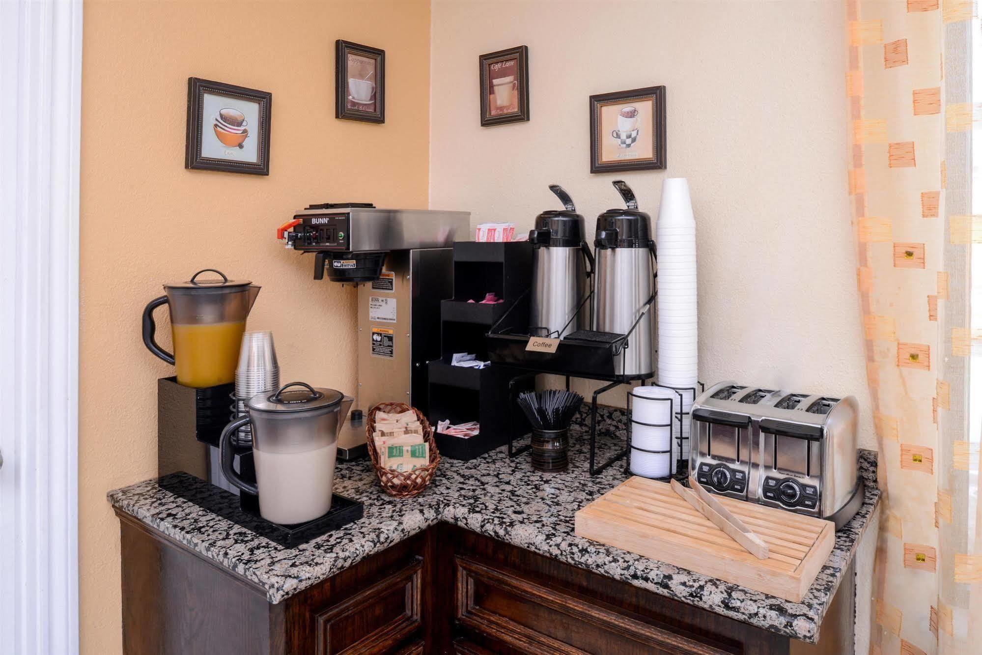 Americas Best Value Inn & Suites Waller/Prairie View מראה חיצוני תמונה