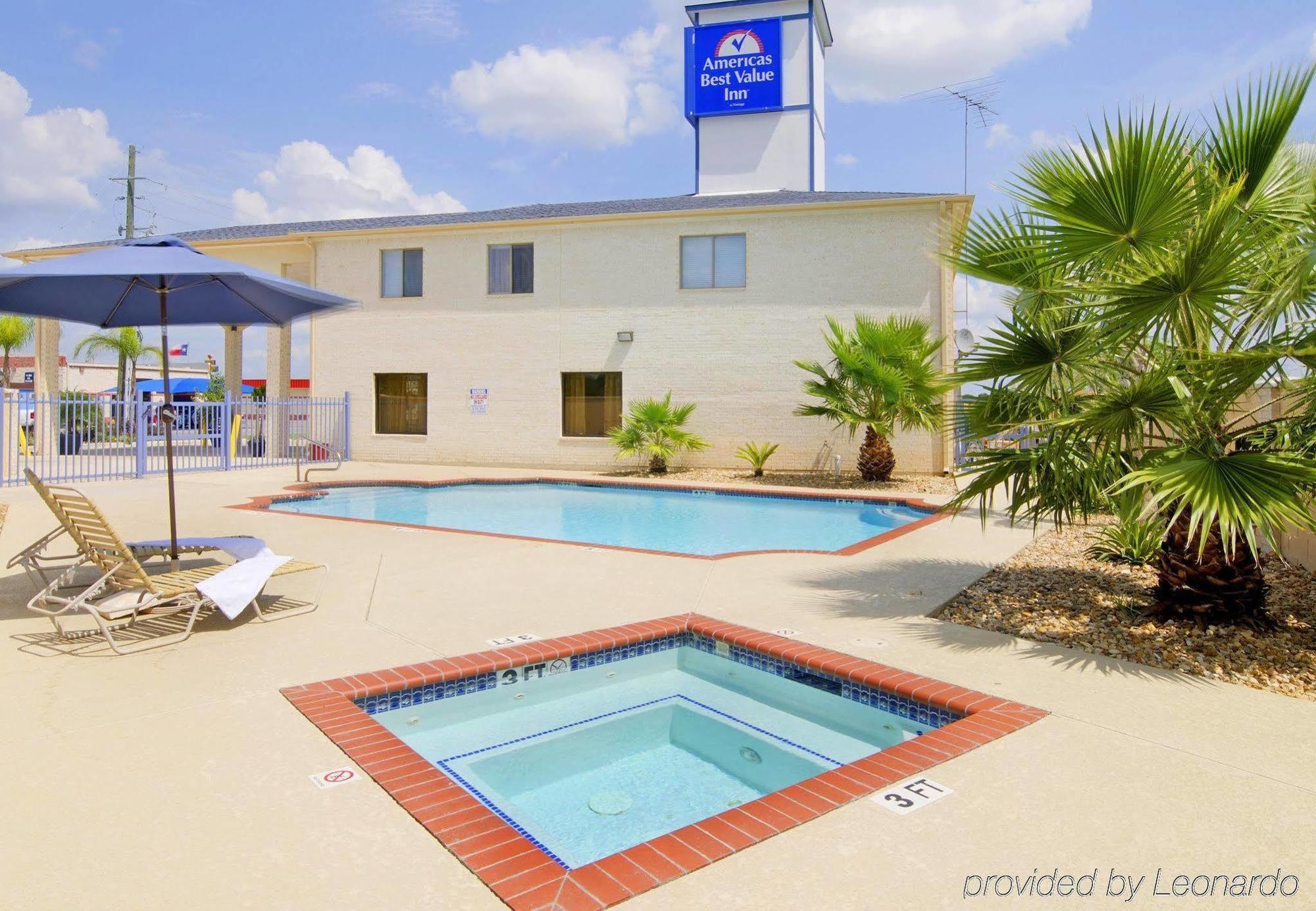 Americas Best Value Inn & Suites Waller/Prairie View מראה חיצוני תמונה
