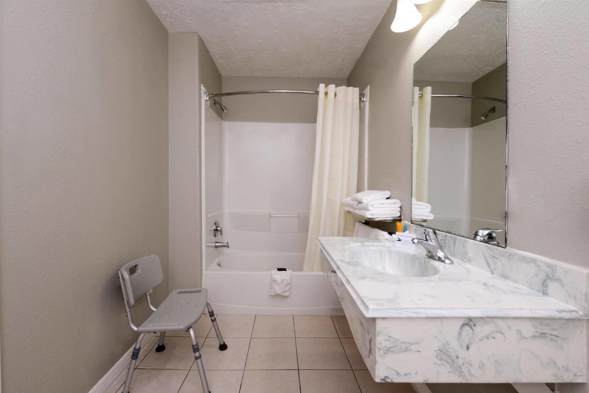 Americas Best Value Inn & Suites Waller/Prairie View מראה חיצוני תמונה