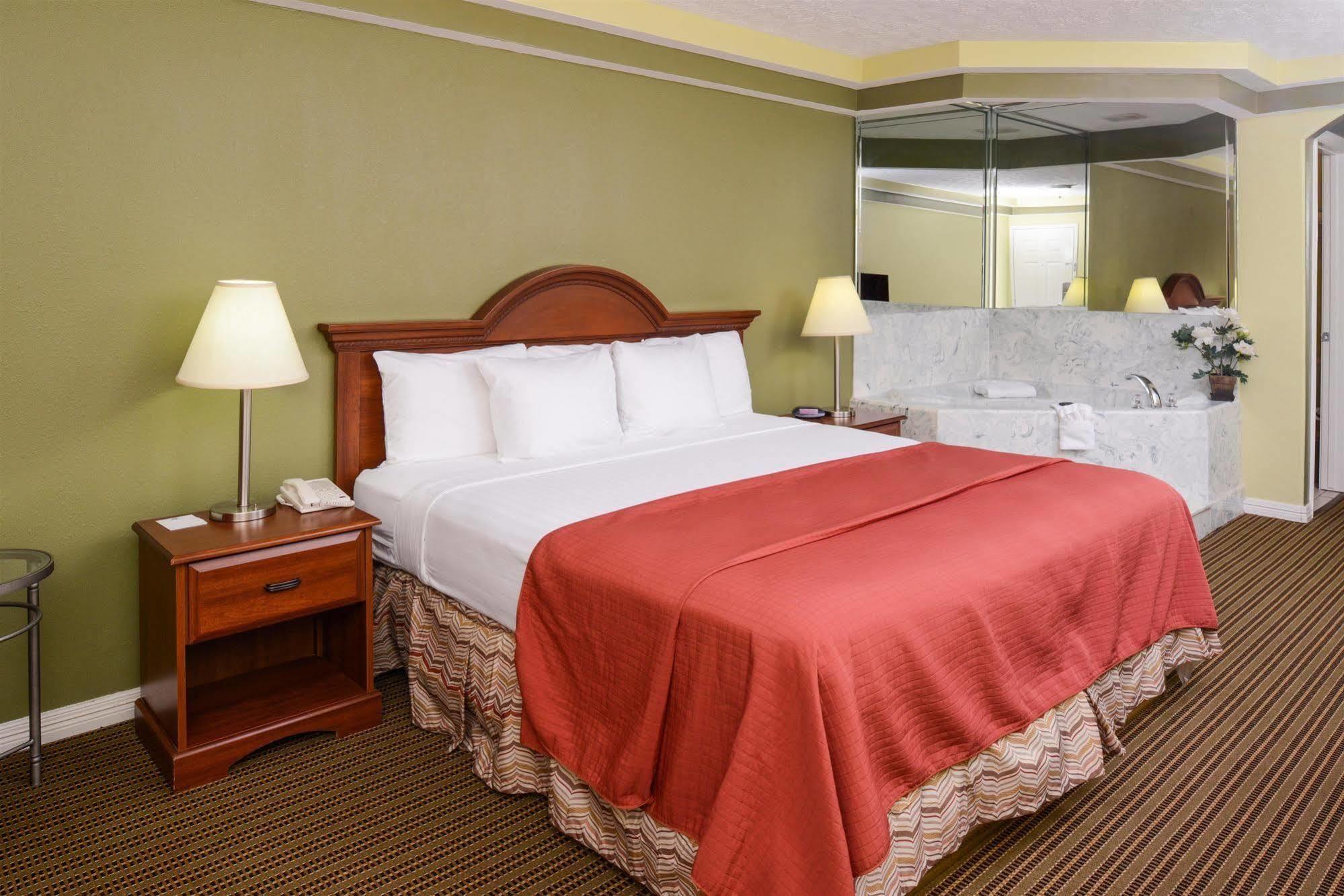 Americas Best Value Inn & Suites Waller/Prairie View מראה חיצוני תמונה
